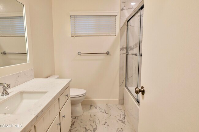 Building Photo - 23939 Oxnard St