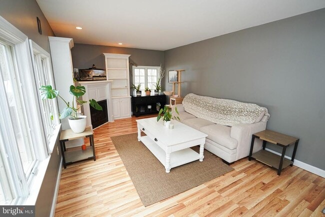 Building Photo - 3727 Village Trail