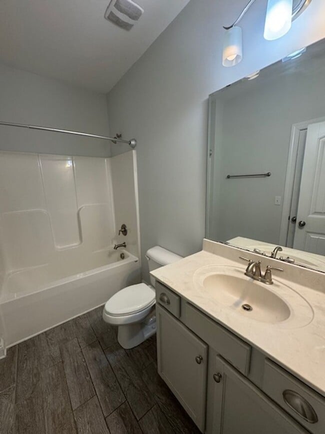 Building Photo - The Creek Of Willowwick