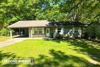 Building Photo - 2204 Carywood Dr