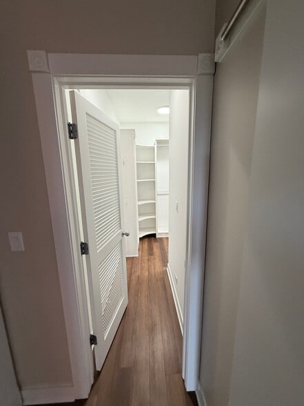 Building Photo - 2864 N River Walk Dr