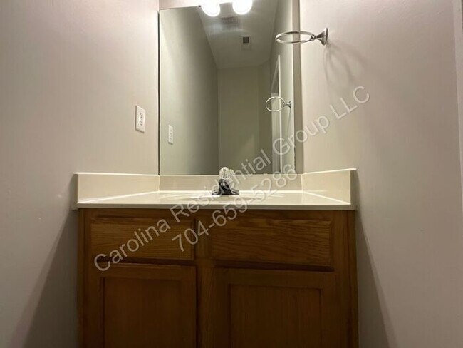 Building Photo - 1606 Termini Dr