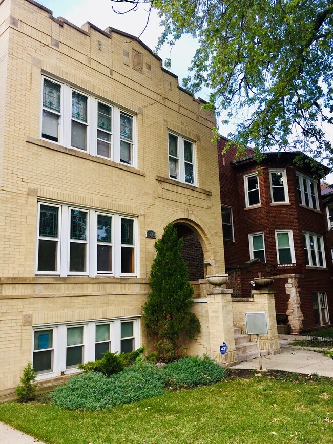 Building Photo - 1924 Kenilworth Ave