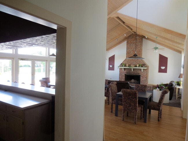 Building Photo - 34 Rio Grande Cir