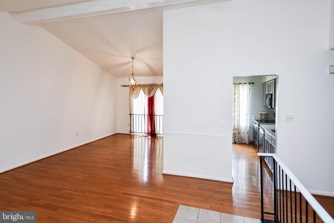 Building Photo - 12407 Lampton Ln