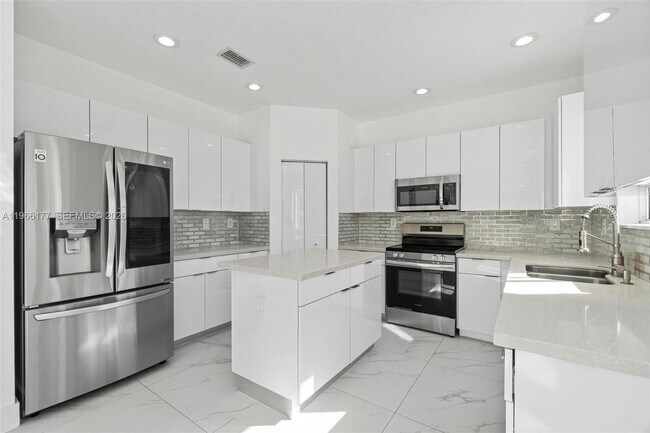 Building Photo - 15786 SW 141st St