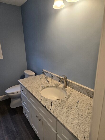 Building Photo - 37 Rose Glen St