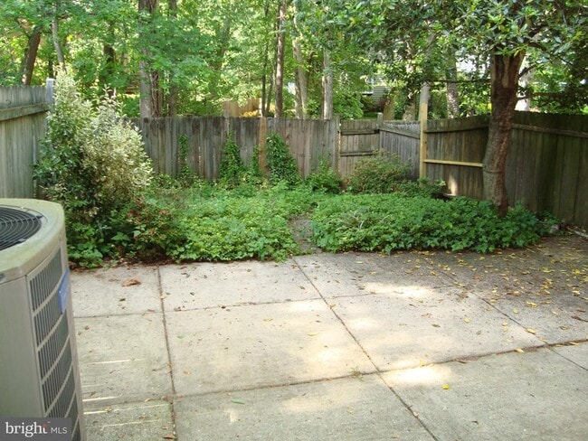 Building Photo - 7813 Heatherton Ln