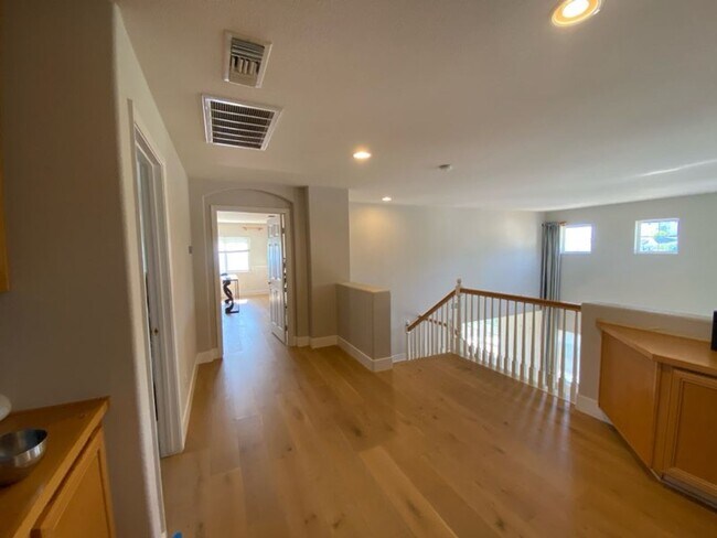 Building Photo - Great 4 Bd/3Bth in the San Marcos Santa Fe...