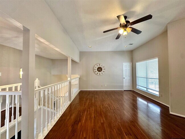 Building Photo - Sheffield Drive, Missouri City, TX 77459 - 4 BR 2.5 BA single-family home
