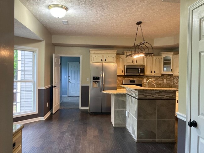 Building Photo - The Village at Pine Valley