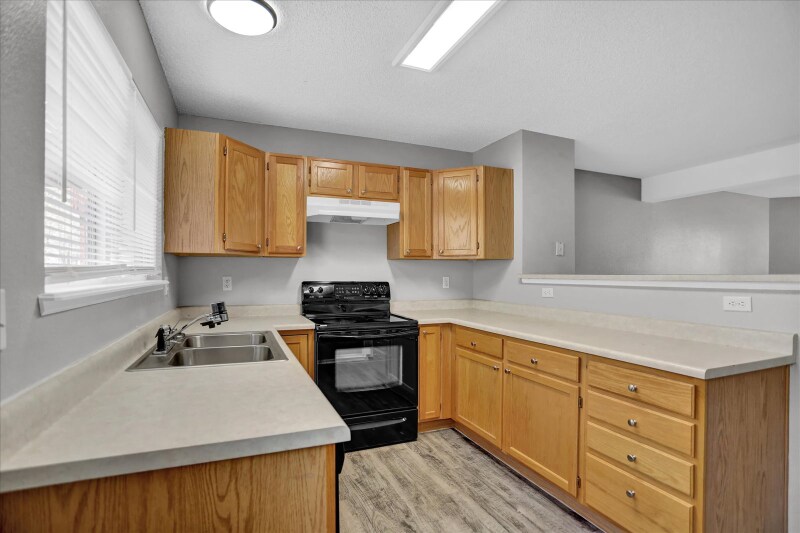 Building Photo - 2532 Plumtree Grove