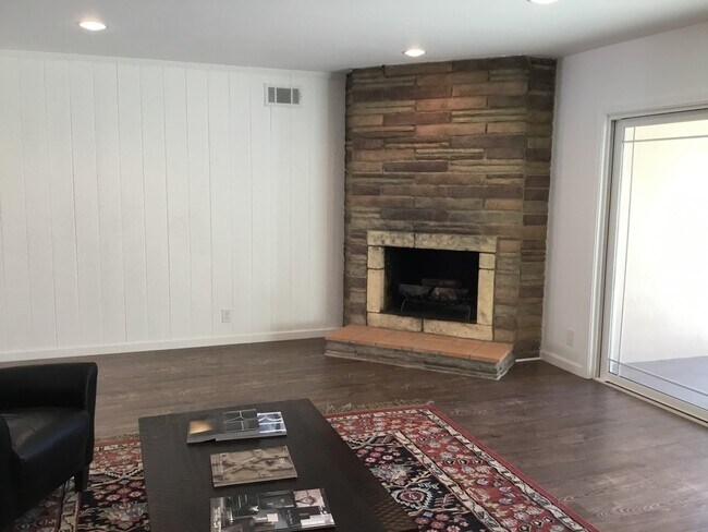 Building Photo - 15154 Enadia Way