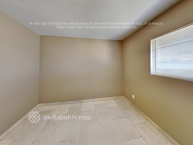 Building Photo - 5047 W Tuckey Ln