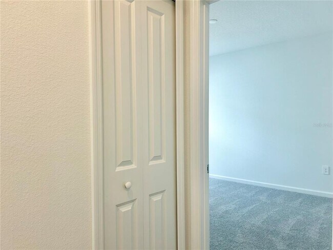 Building Photo - 6915 SW 89th Ln