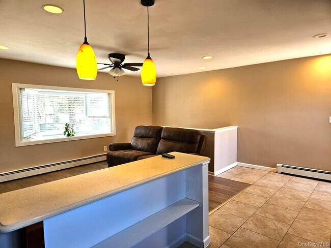 Building Photo - 56 Applegate Dr