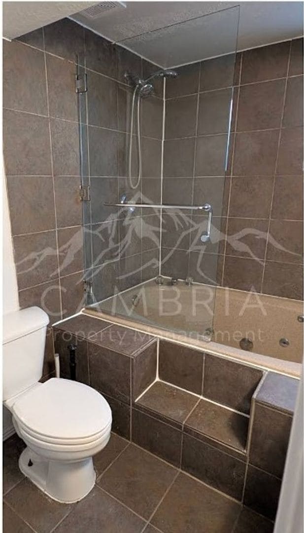 Building Photo - Charming Basement Unit with Separate Entrance