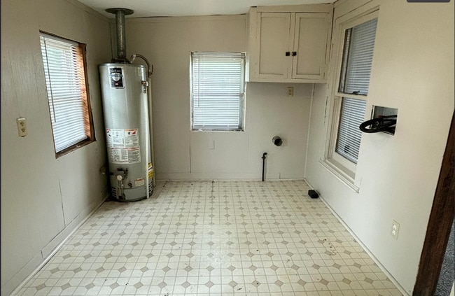 Building Photo - Charming 1-Bedroom Rental in the Heart of ...