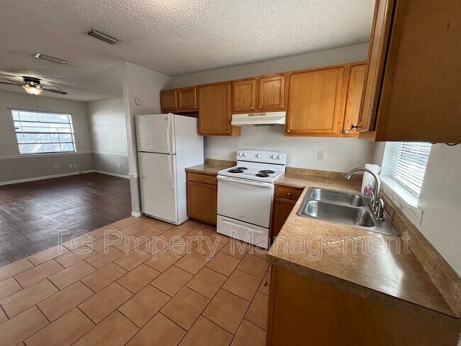 Building Photo - 8145 Cheryl Ann Ln