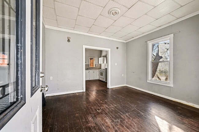 Building Photo - 2545 S 13th St