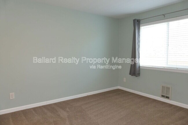 Building Photo - 7000 Cleopatra Pl NW
