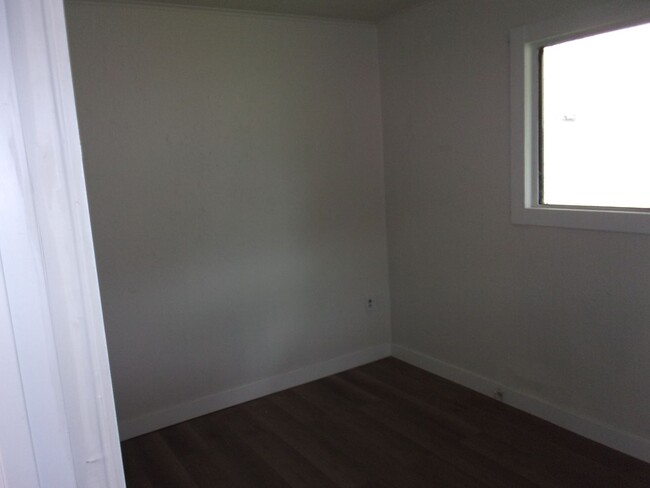 Building Photo - 3bd 1ba Home