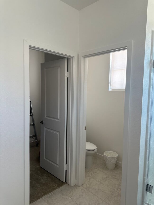 Building Photo - Townhome Perfection!