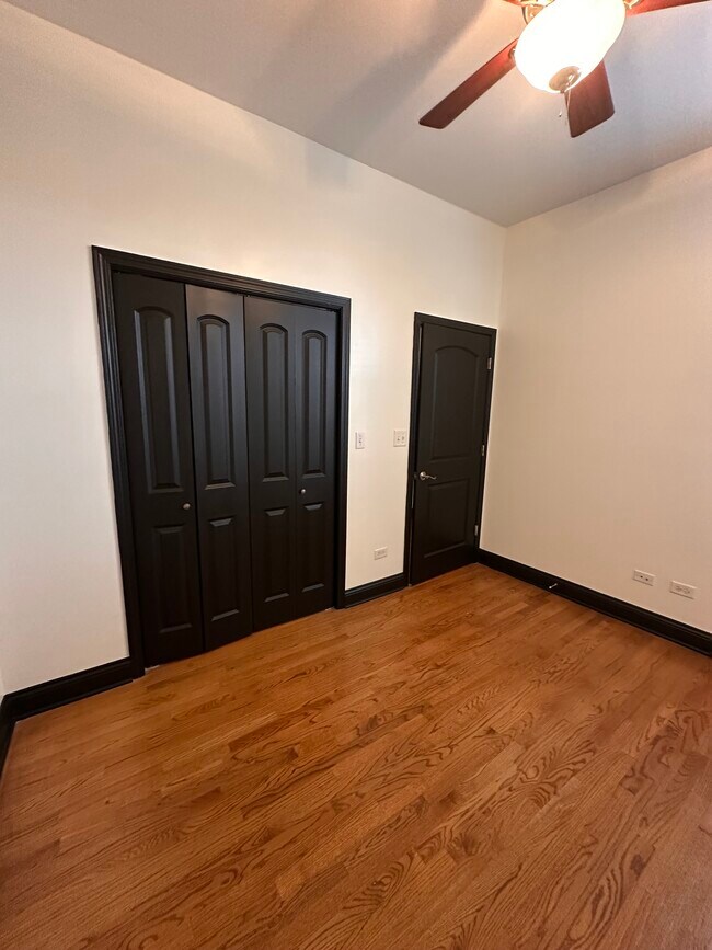 Building Photo - Commercials