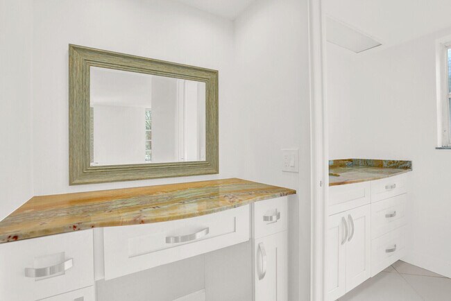 Building Photo - 804 Cypress Blvd