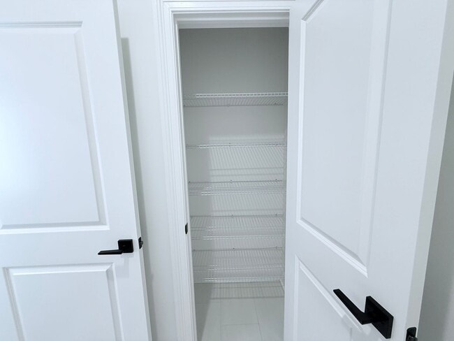 Building Photo - 610 Cottage Grv Cir