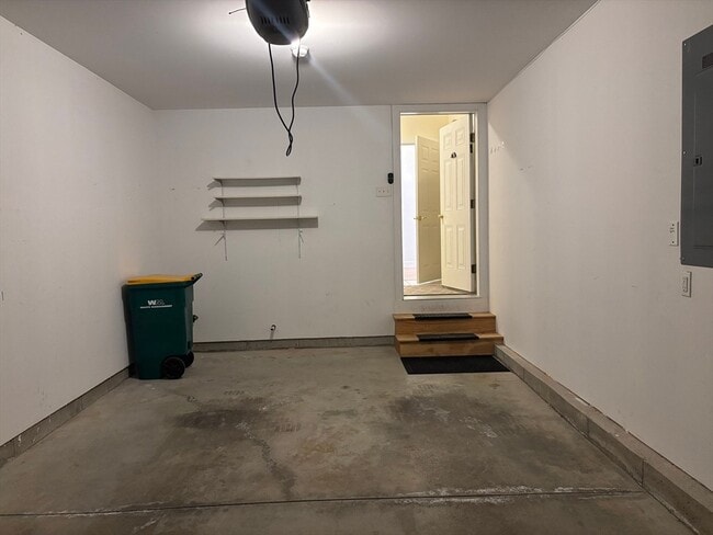 Building Photo - 501 Autumn Ridge Dr