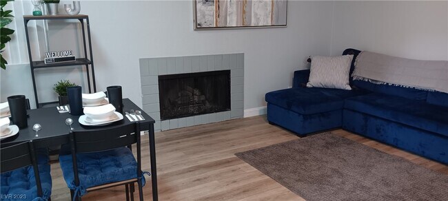 Building Photo - 5045 Spencer St