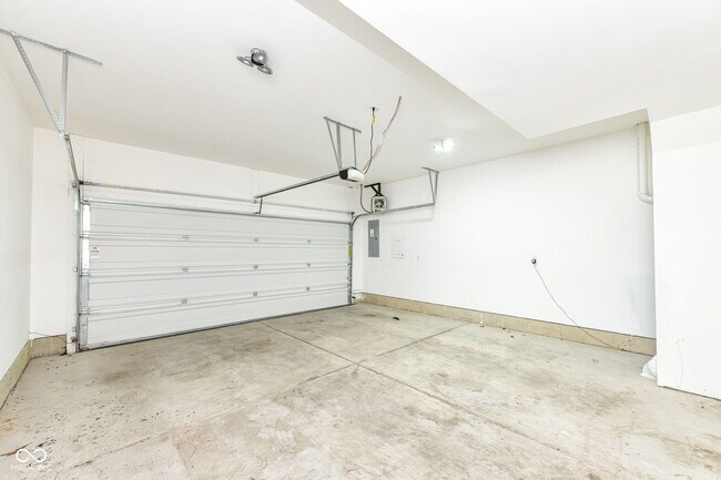 Building Photo - 2579 Filson St