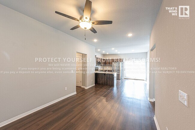 Building Photo - 211 Grove Ln