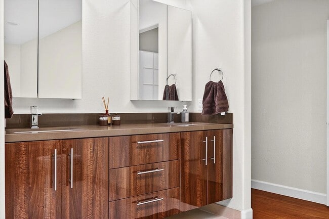 Building Photo - 77825 Cottonwood Cove