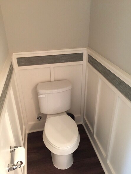 Half bath - 14890 Granada Dr