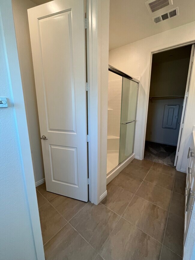 Building Photo - 54 Harmony Dr