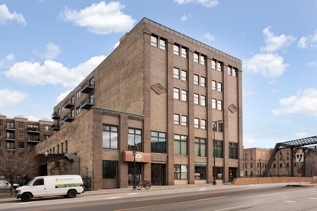 Building Photo - 404 Washington Avenue N 104