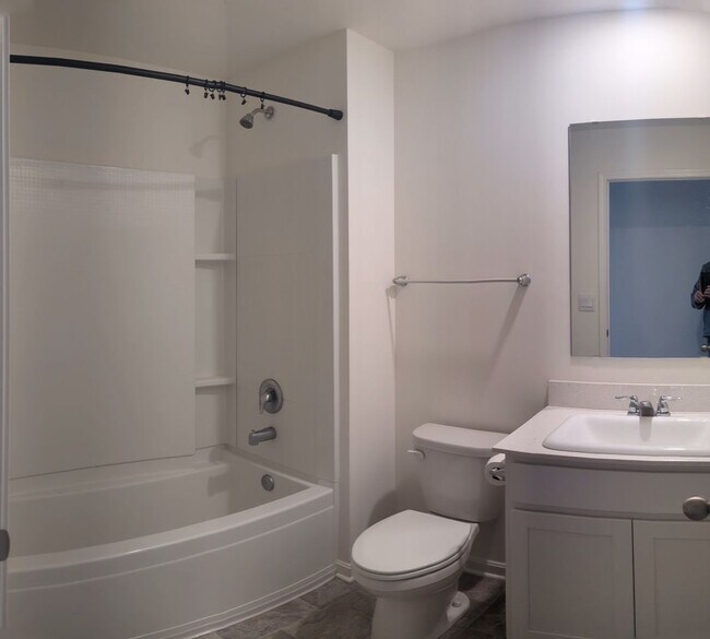 Building Photo - Beautiful Home in Elizabethtown