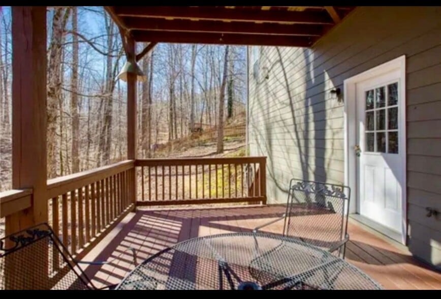 Building Photo - 5706 Amberside Ln