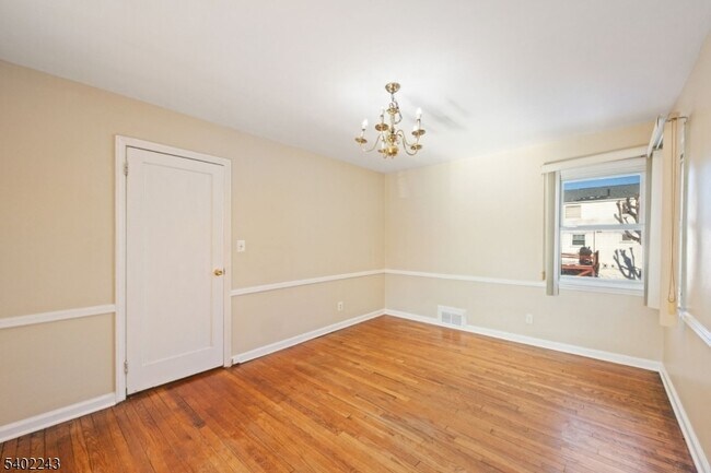 Building Photo - 298 Newark Ave