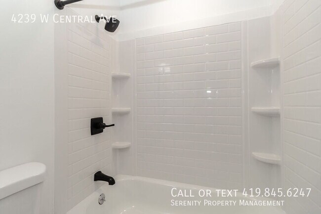 Building Photo - 4239 Central Ave