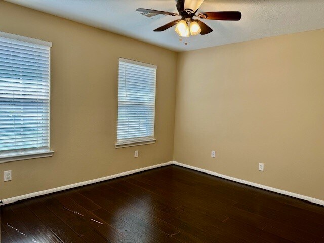 Building Photo - 21914 Cascade Hollow Ln