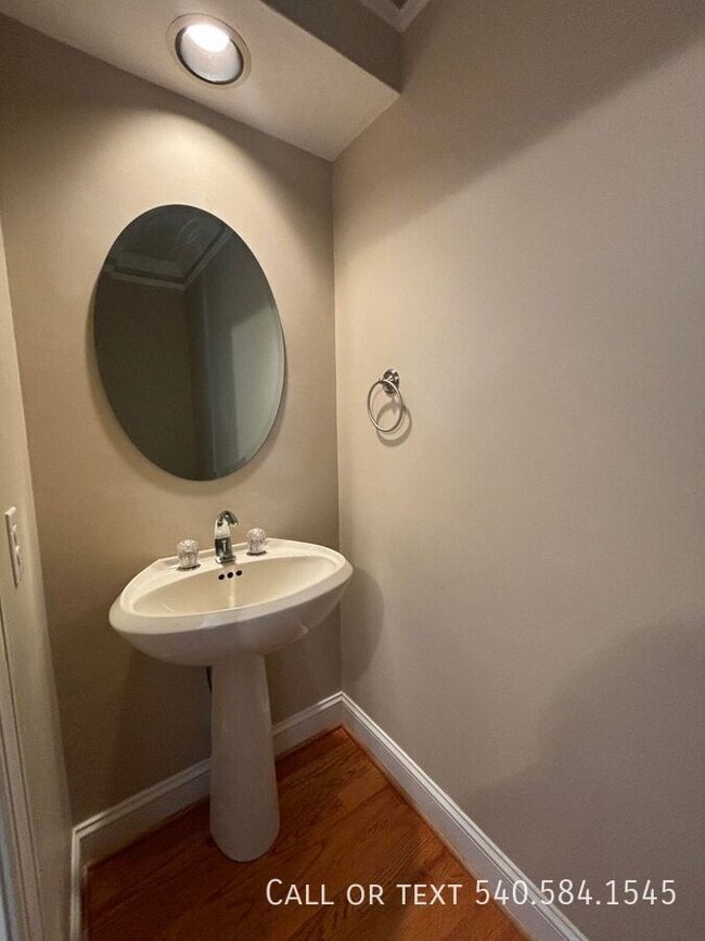 Building Photo - 4978 Hunting Hills Cir