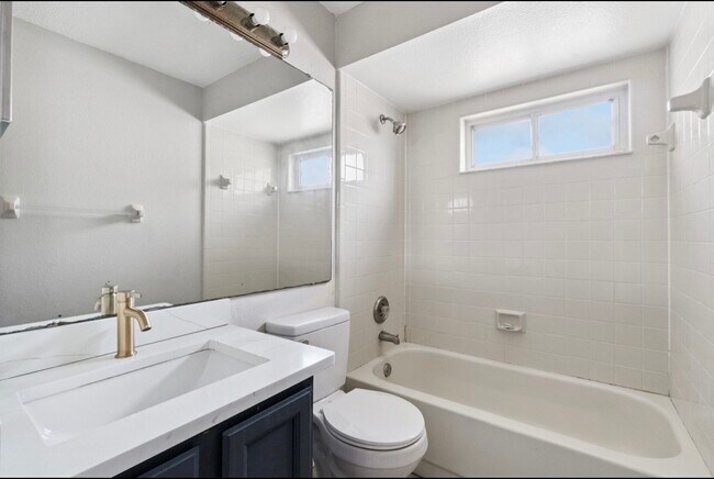 Building Photo - 4598 Conway Landing Dr