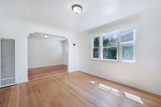 Building Photo - 3574 Helms Ave