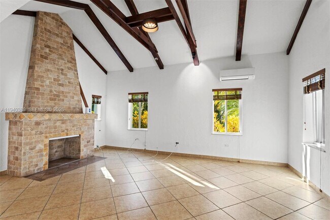 Building Photo - 7975 Sunset Dr