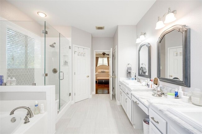 Building Photo - 2729 Kinney Oaks Ct