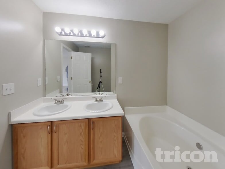 Building Photo - 2955 Pebble Creek Ln