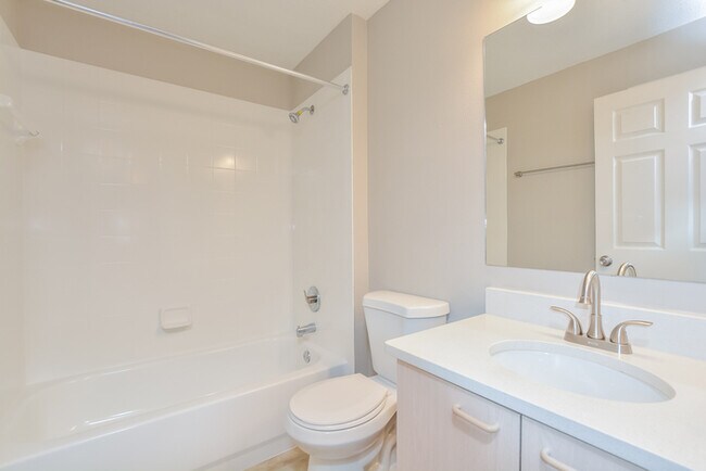 Building Photo - 2102 Shannon Lakes Blvd